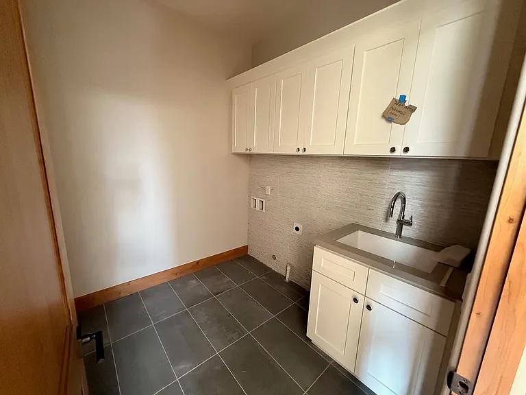 1139 Roy Ave — Photo 19