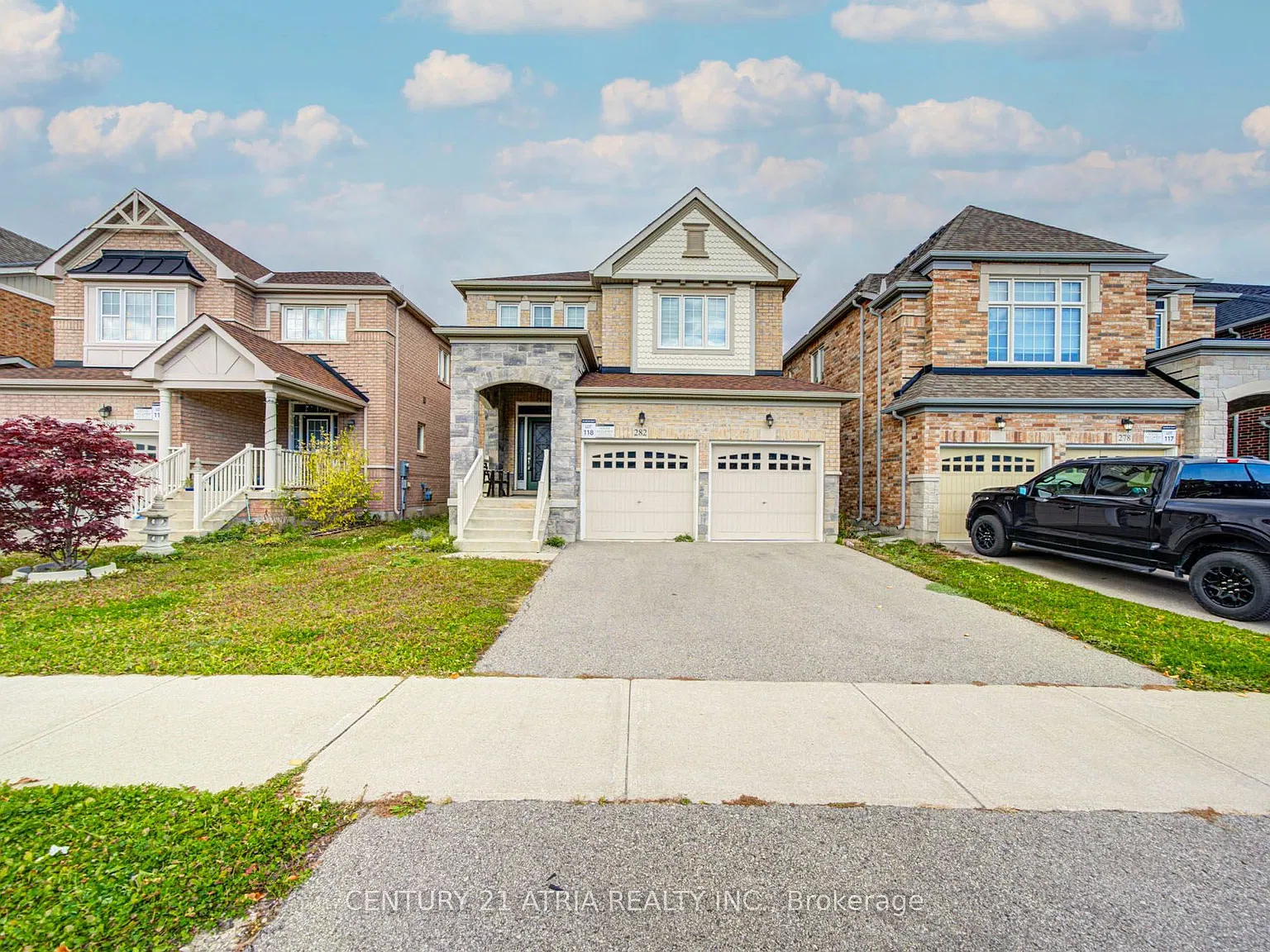6 bed, $3,490 — Photo 2