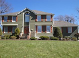 160 Butternut Ln, Stratford, CT 06614
