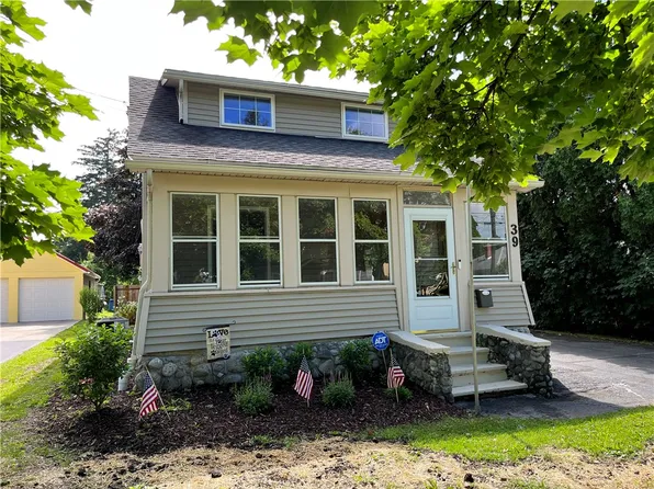 39 Oak St, Geneva, NY 14456