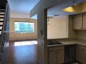 3 bed, 3.0 bath, $2,750 — Photo 2