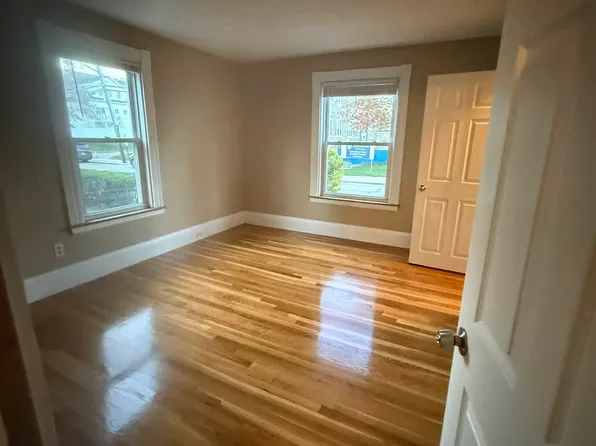 234 Nahatan St Floor 1, Norwood, MA 02062