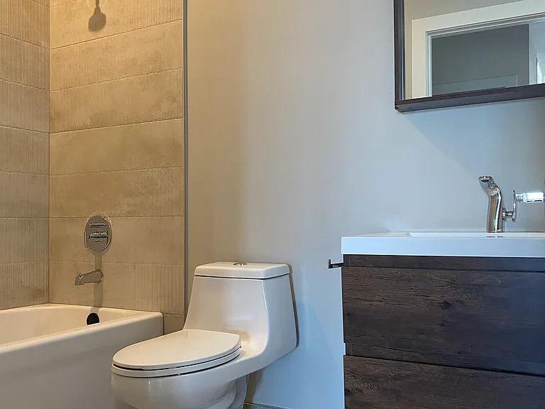 2847 N Clybourn Ave — Photo 4