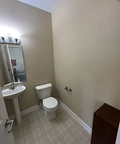 424 Abbey St — Photo 12