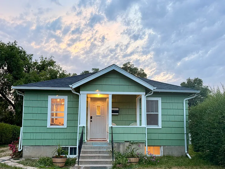 Reed Ave — Photo 1