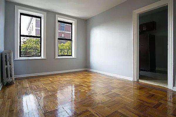 1st image of 552 Parkside Ave #A