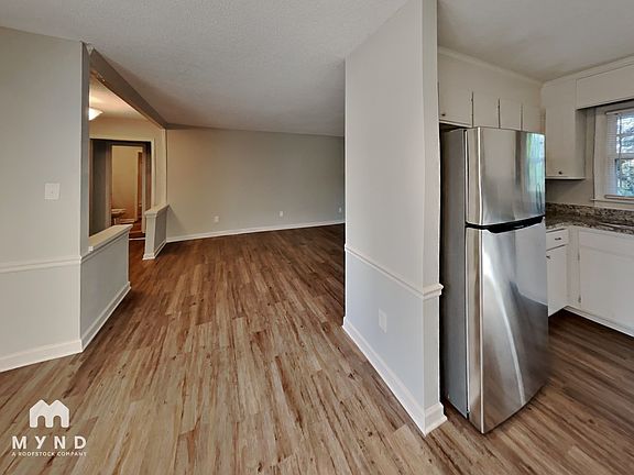 3rd image of 6513 Old Meadow Rd