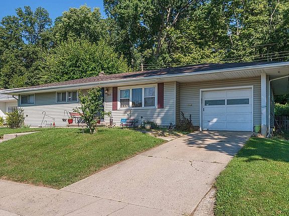 3rd image of 567 Hillridge Dr