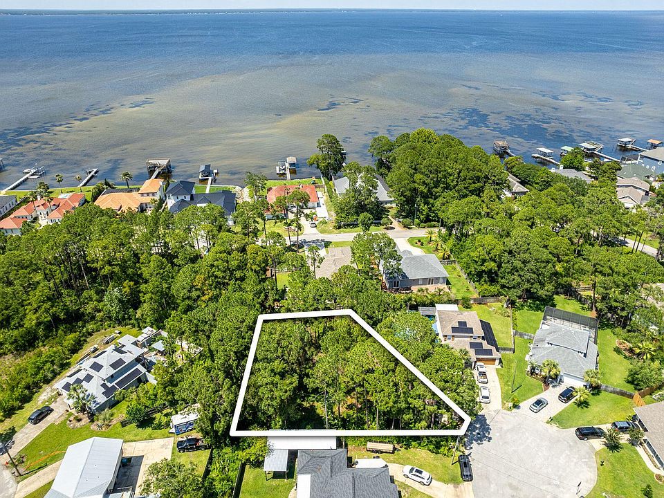 1st image of 11 Holiday Shores Ct