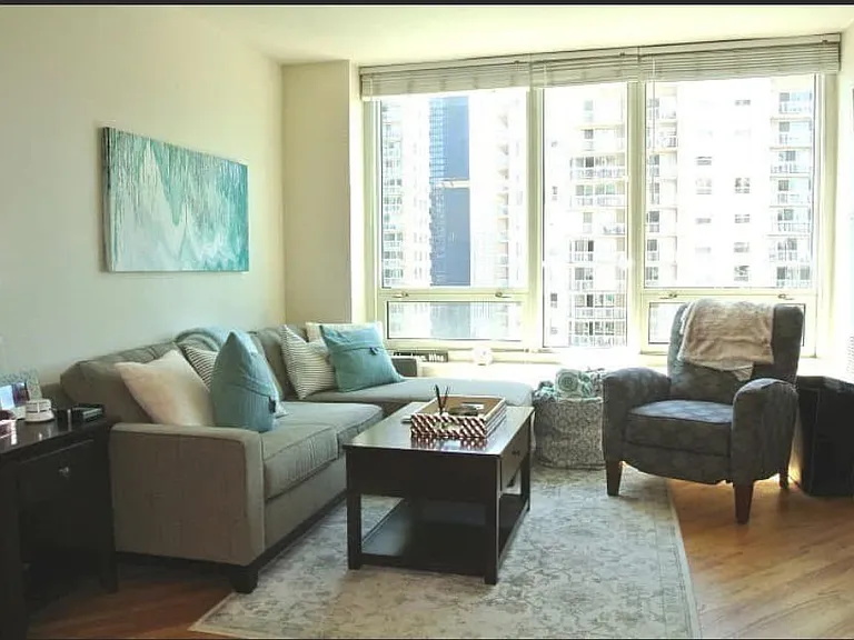 33 W Ontario St #26C — Photo 9