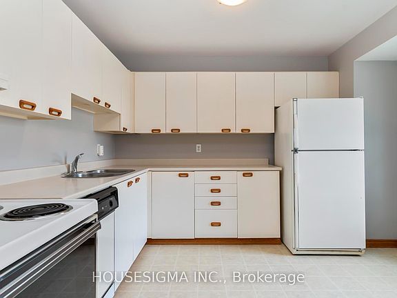 5th image of 141 Condor Ct #39