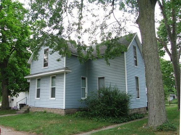 3rd image of 1117 Garden St