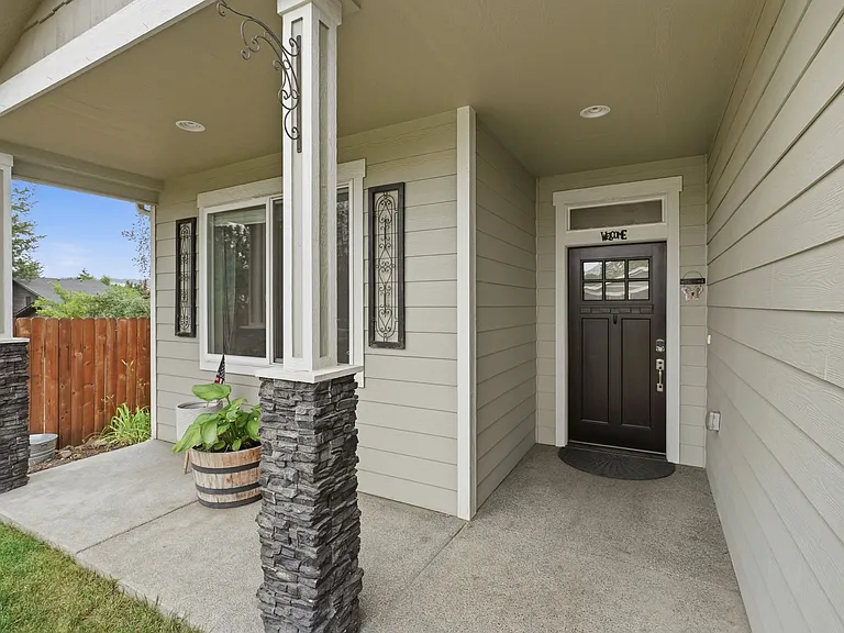 3906 E 31st Ave — Photo 3