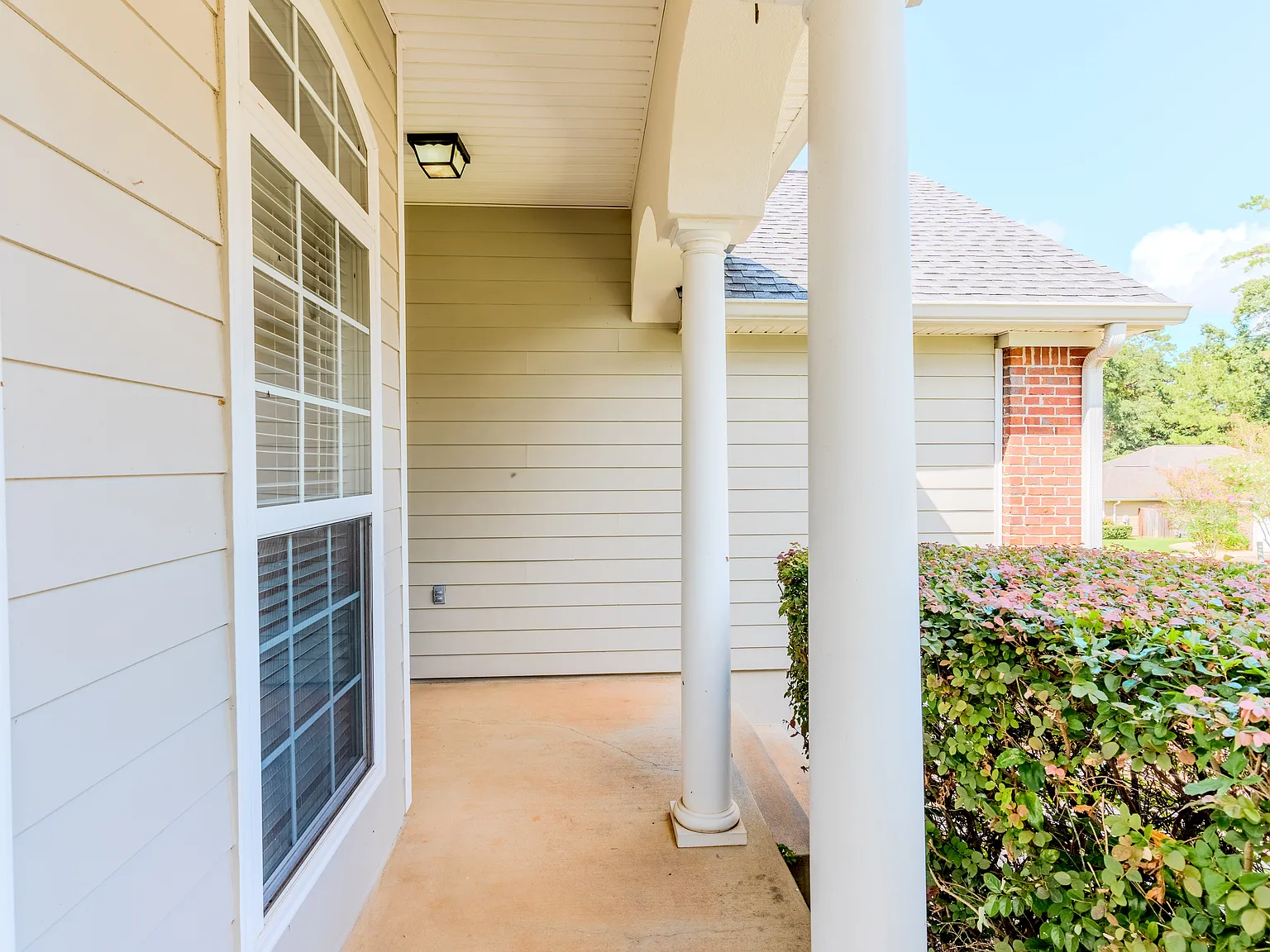 4 bed, 1745 sqft, $2,500 — Photo 3