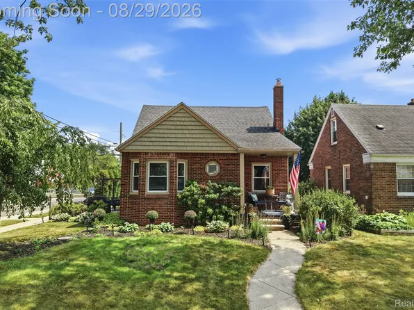 3301 McKinley St, Dearborn, MI 48124