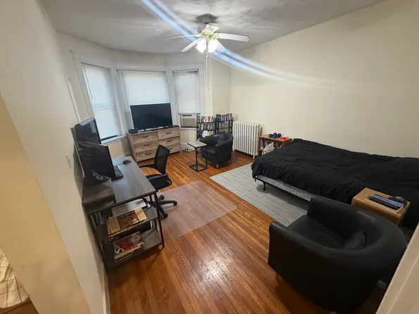 1318 Commonwealth Ave, Allston, MA