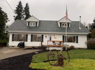 176 NW Ione St, Dundee, OR 97115