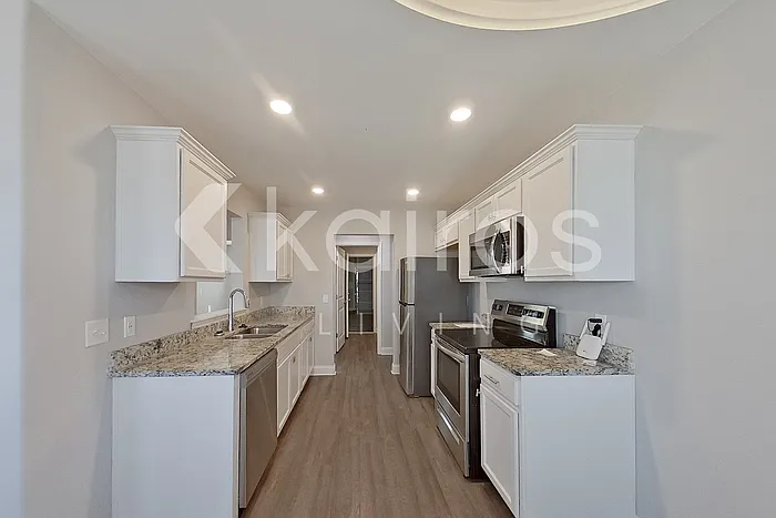 228 Western Red Cedar Dr — Photo 8