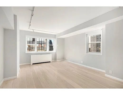 Sold by Level Group | media 10