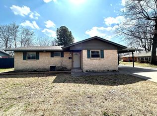 1411 Lawrence Ave, Springdale, AR 72764