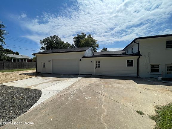3rd image of 1654 Al Mara Cir