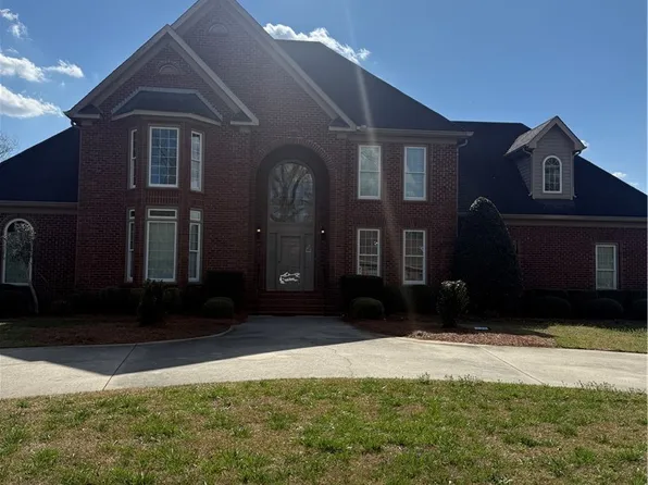 101 Kingsway Dr, Dunn, NC 28334