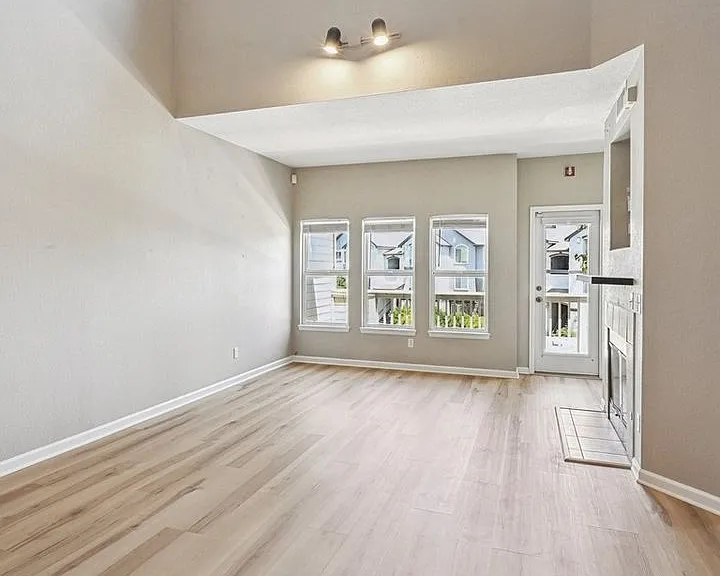 8707 E Florida Ave #604 — Photo 3