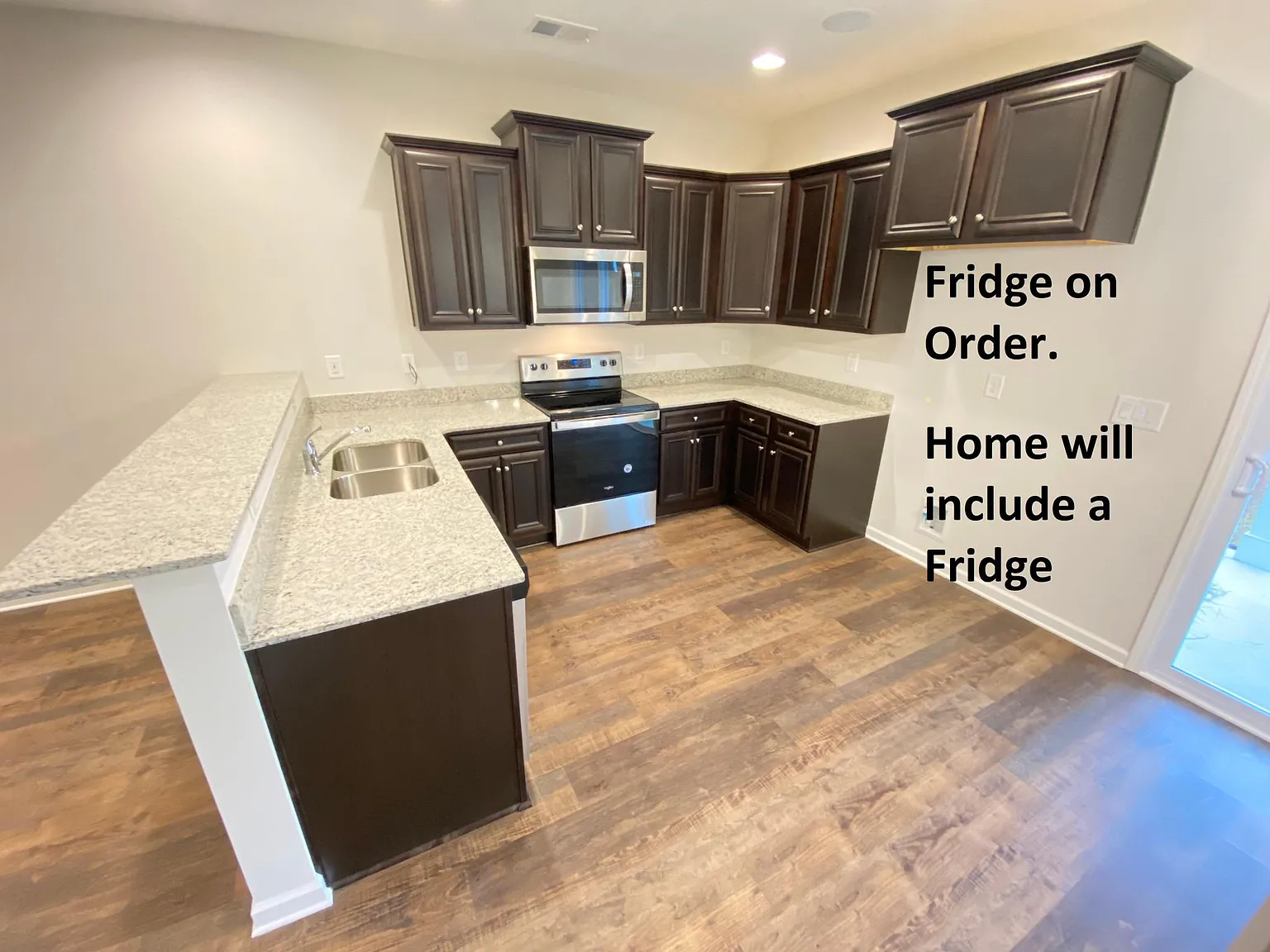 3 bed, 2.5 bath, 1400 sqft, $1,995 — Photo 4