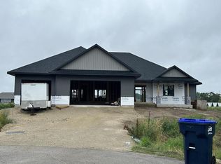 3186 Jackdaws Dr, Beloit, WI 53511