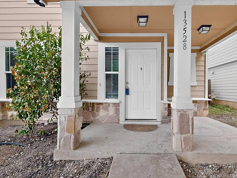 13528 Briarcreek Loop — Photo 3