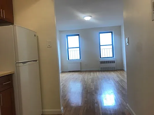 Rented by Oxford Property Group | media 11