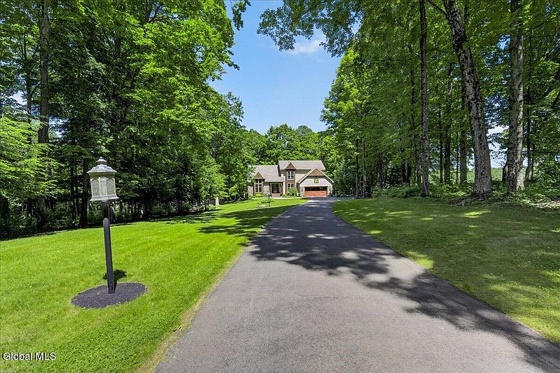 3rd image of 5544 Parkis Mills Road