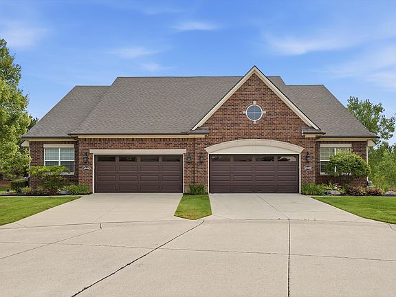2nd image of 40466 Juniper Ct