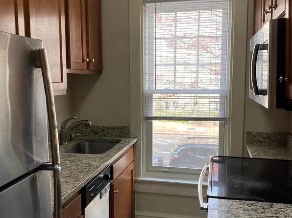 1724 T St NW APT 2, Washington, DC 20009