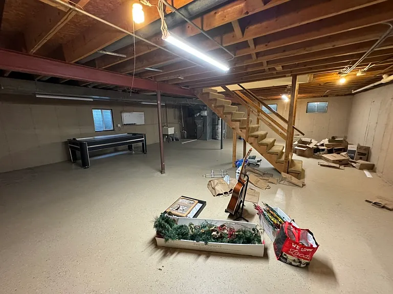 1013 E Benton Ave — Photo 18