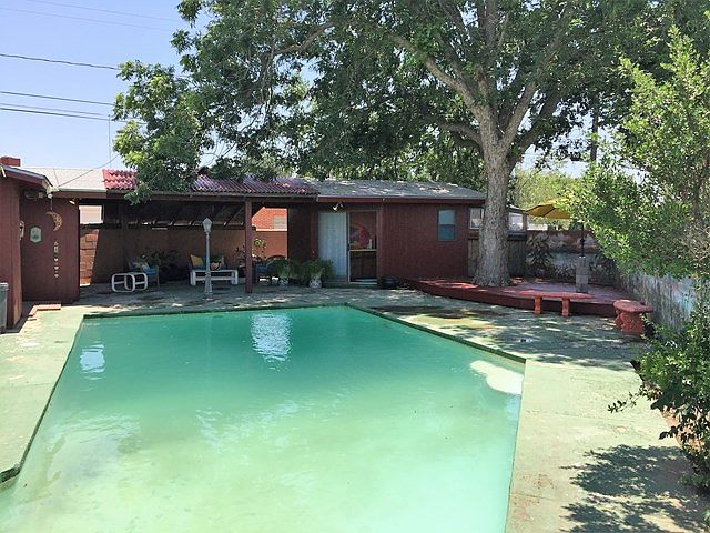 1st image of 1717 E Crescent Dr