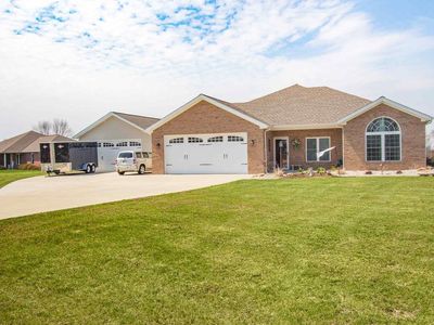 18832 N Quail Dr, Dale, IN, 47523