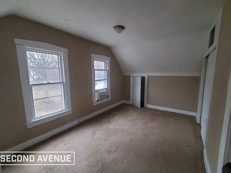 401 N Douglas Ave — Photo 9