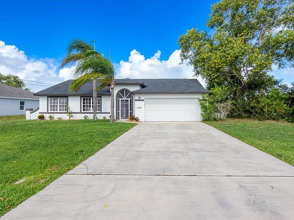 3rd image of 2400 SE Charleston Drive