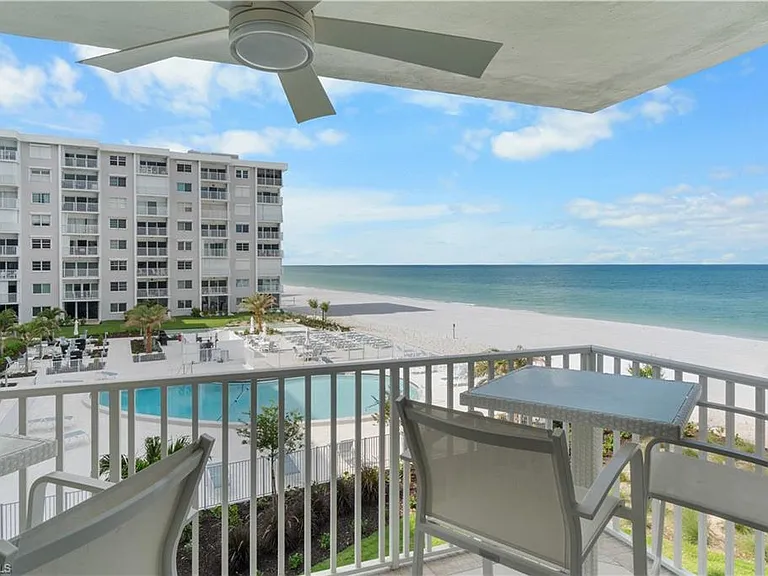 3443 Gulf Shore Blvd N #303 — Photo 1