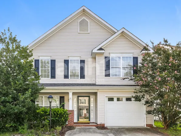 6076 Birkdale Dr, High Point, NC 27265