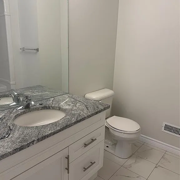 394 Hemlock Ln #UPPER — Photo 10