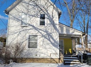 313 10th St, Elyria, OH 44035