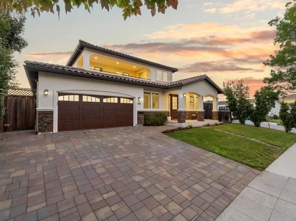 891 E Estates Dr, Cupertino, CA 95014