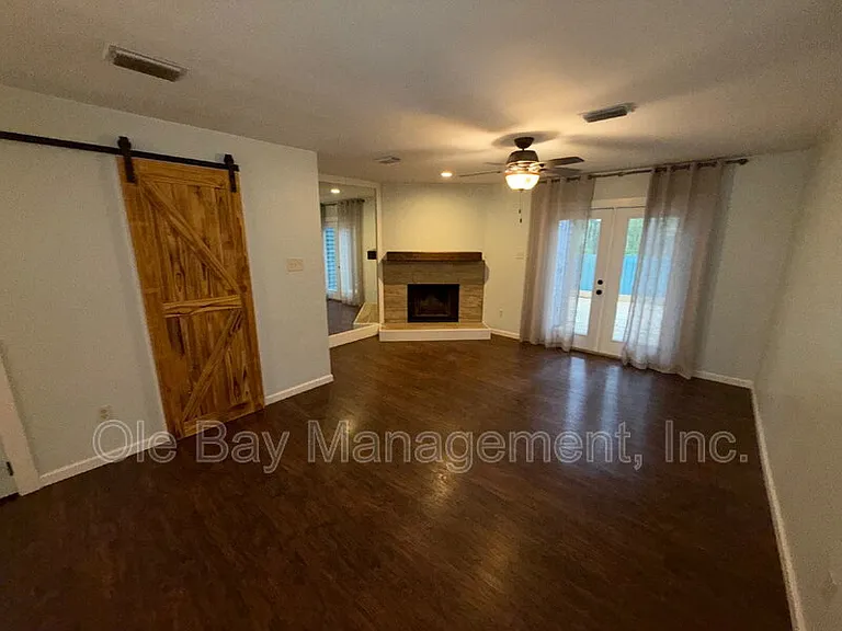 6 Summer Oaks Dr — Photo 2