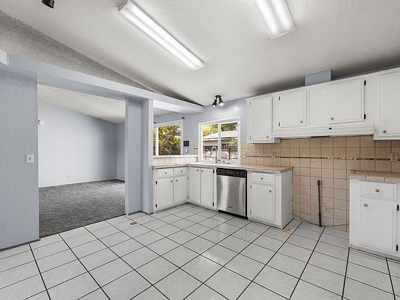 oven range combo will be provided