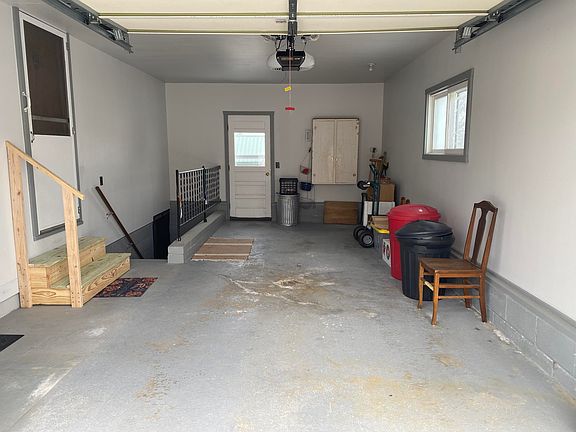 3rd image of 516 S 3rd St
