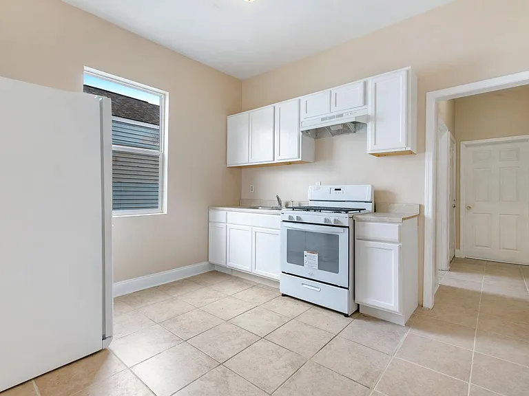 8821 Cohn St — Photo 11