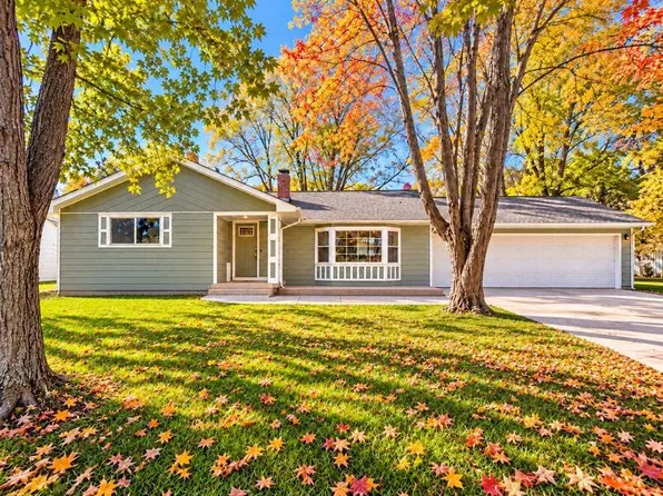 1248 Dogwood Dr, Chesterton, IN 46304