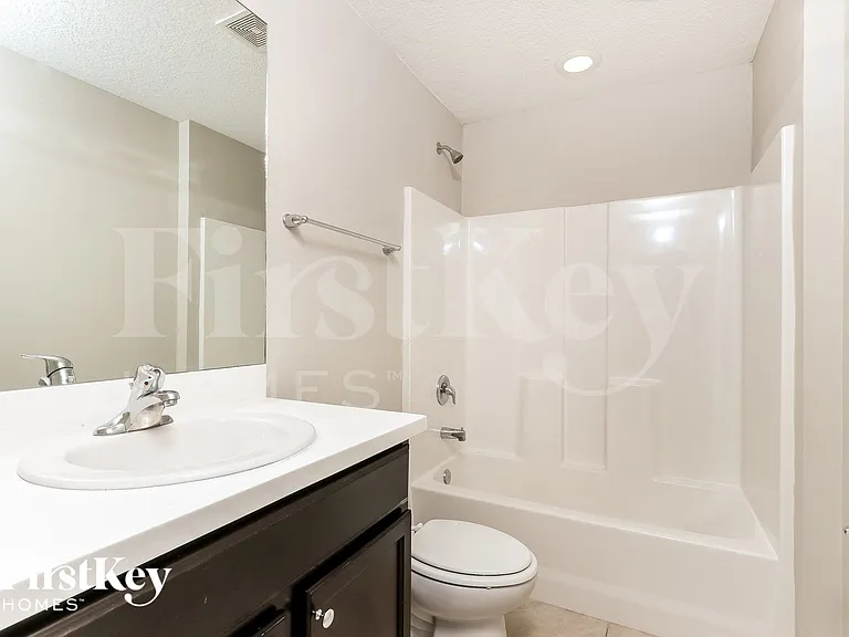 1371 SW Sudder Ave — Photo 13
